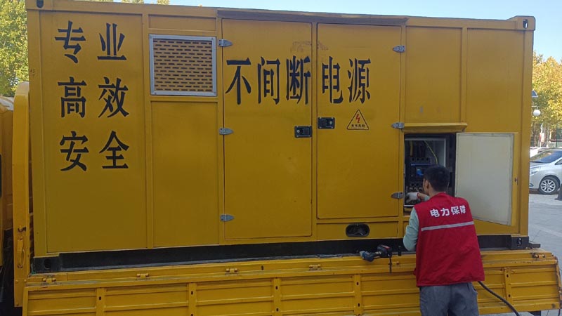 红寺堡柴油发电机组和UPS电源配合使用时，如何避免切换过程中的电力中断？